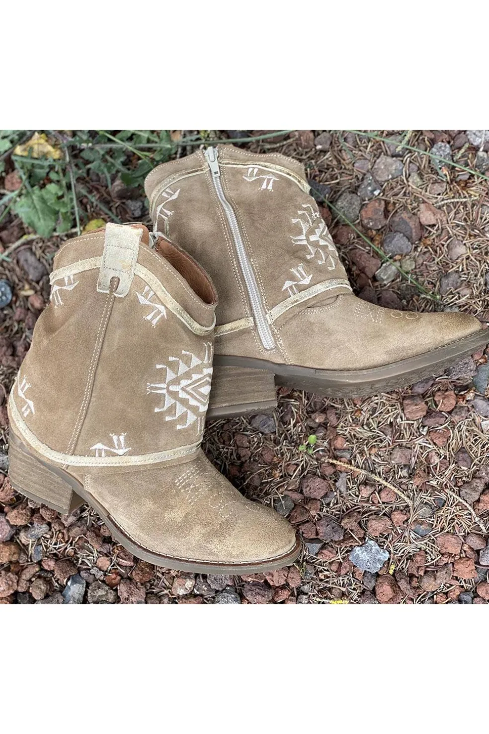 Botín Nemonic 2377 Voley bambi oro