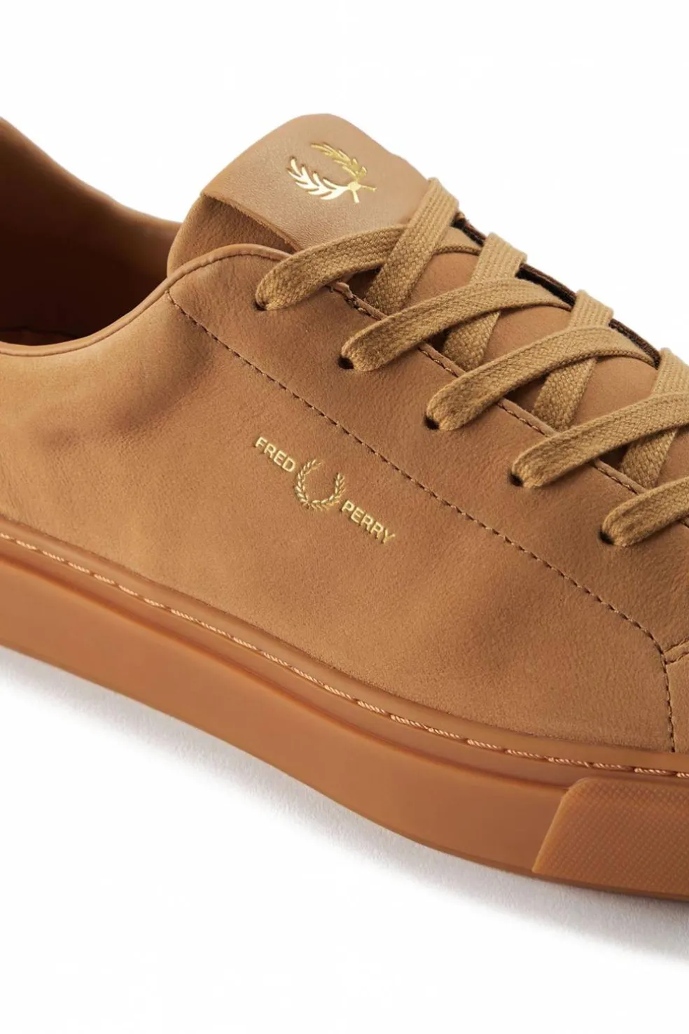 Deportivo Fred Perry B6330 B71 Oiled Nubuck Copper Gold