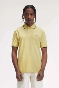 polo hombre Fred Perry m3600 y61 dorado nido de abeja negro